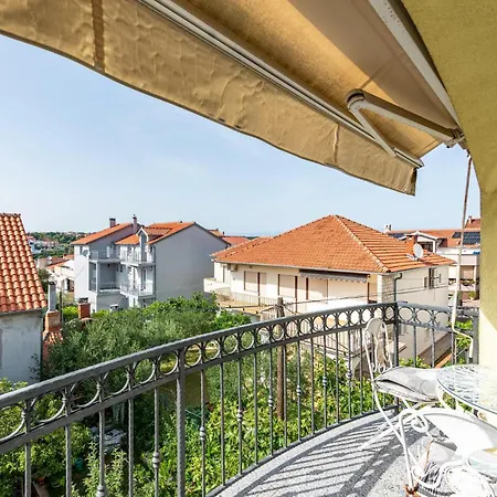 Apartment 2 Bedroom Gorgeous In Zadar