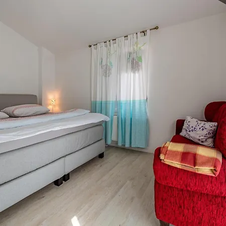 Apartment 2 Bedroom Gorgeous In